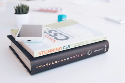 Advanced Coding Books: Photo by KOBU Agency on Unsplash